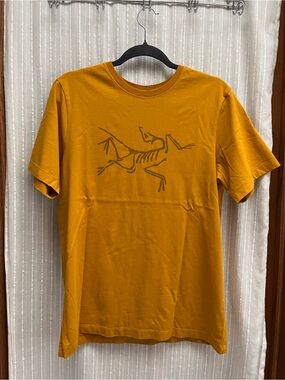Arc'teryx Archaeopteryx SS T-Shirt Men's M Yukon Gold Big Bird Logo Gorp
